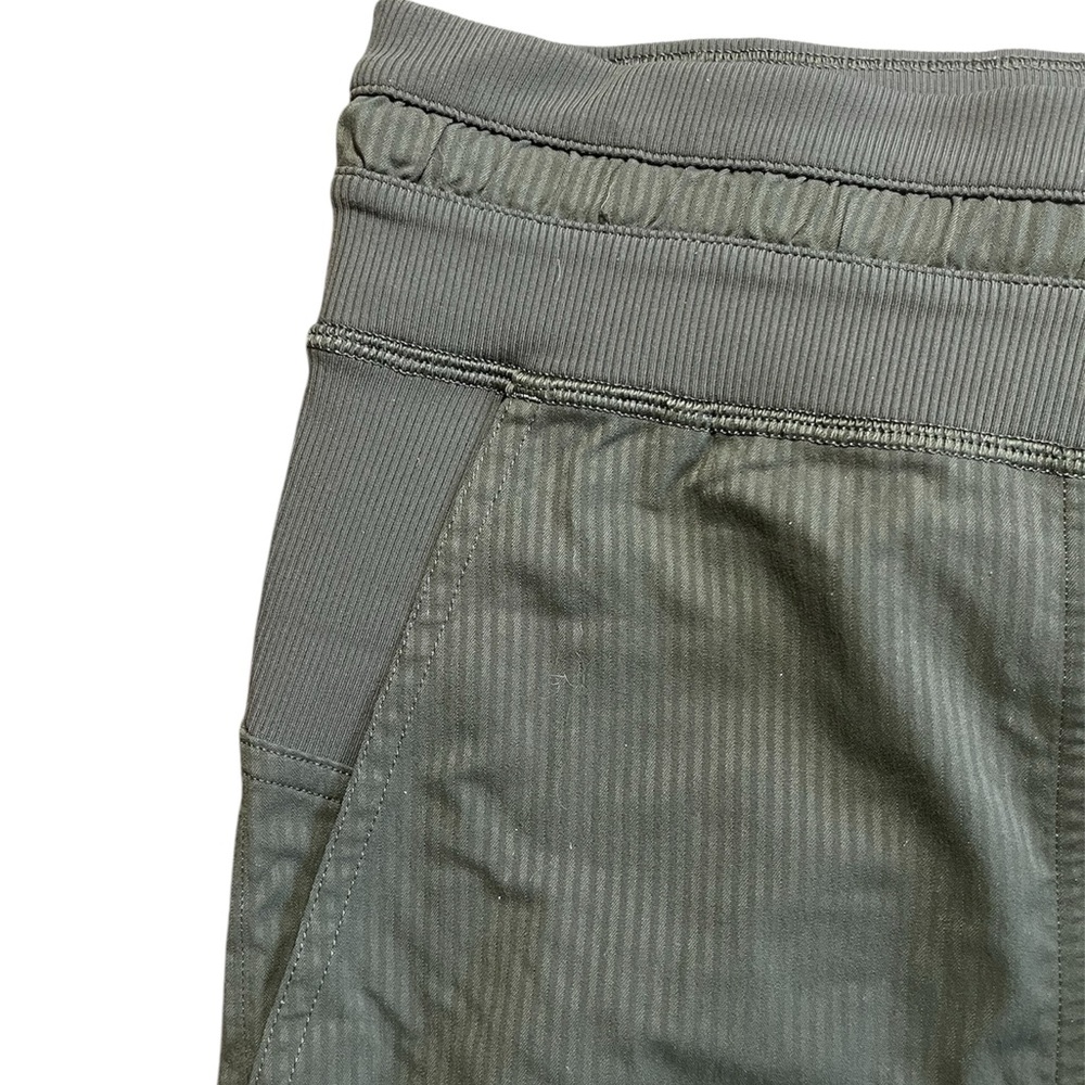 Lululemon Mid-rise Cropped Women's Olive Drawstring Pants - Picture 5 of 15